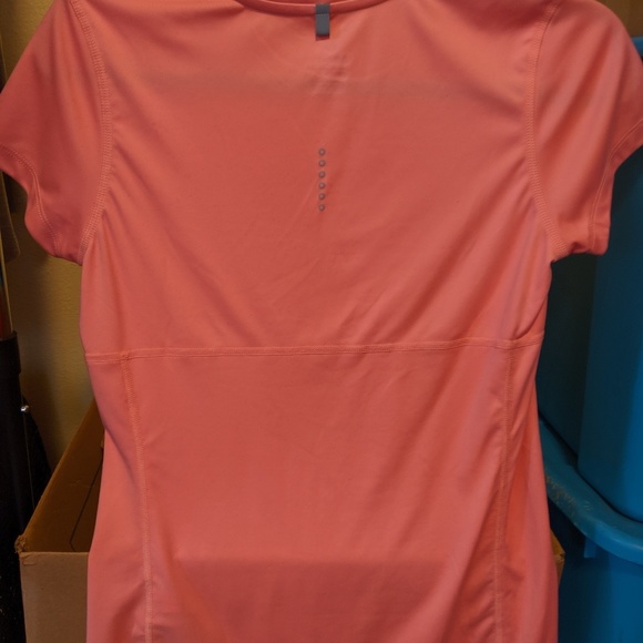 Nike T shirt - Picture 2 of 2